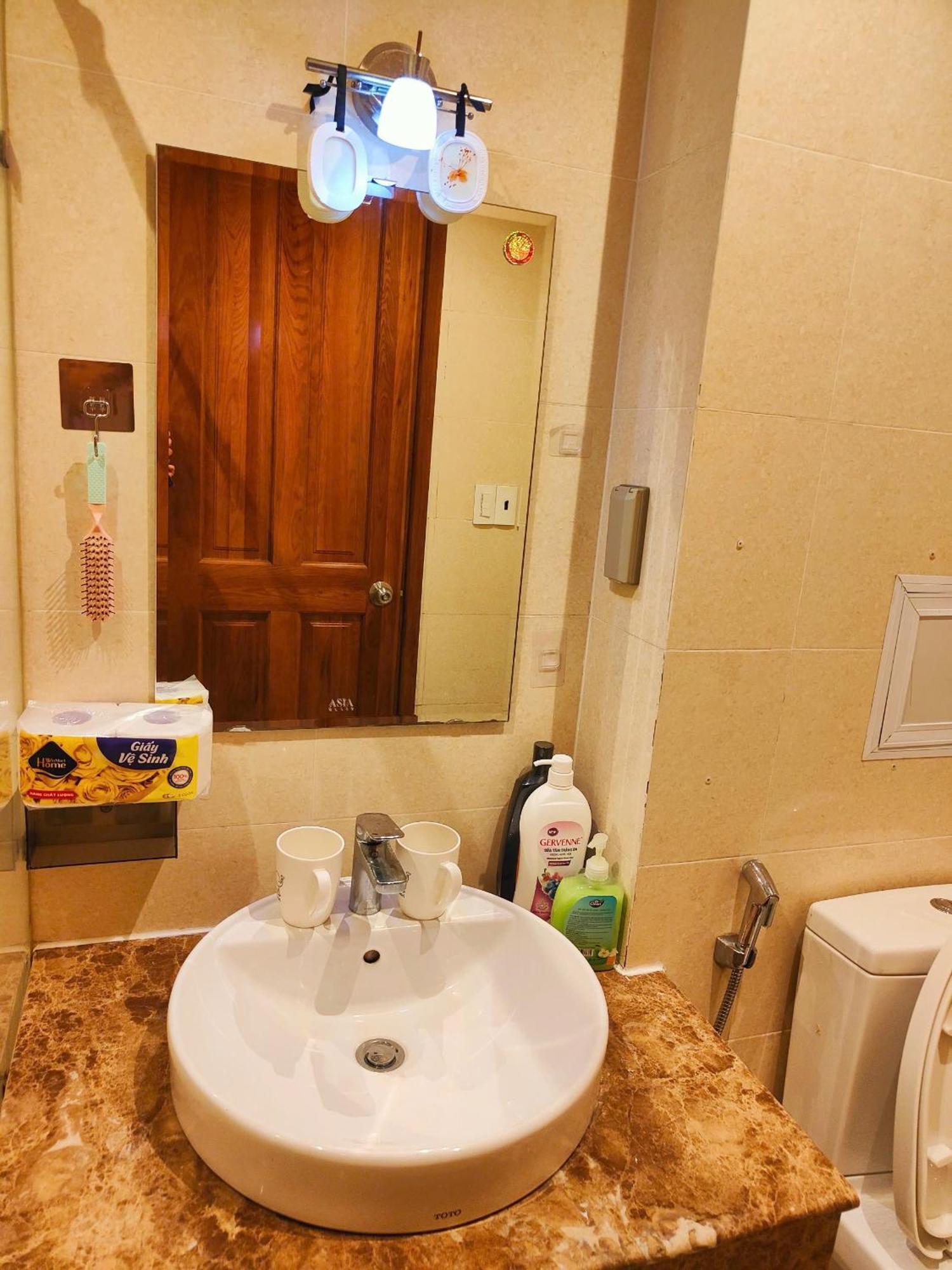 Apartment Ho 1 Giuong Gan San Bay Ho Chi Minh City